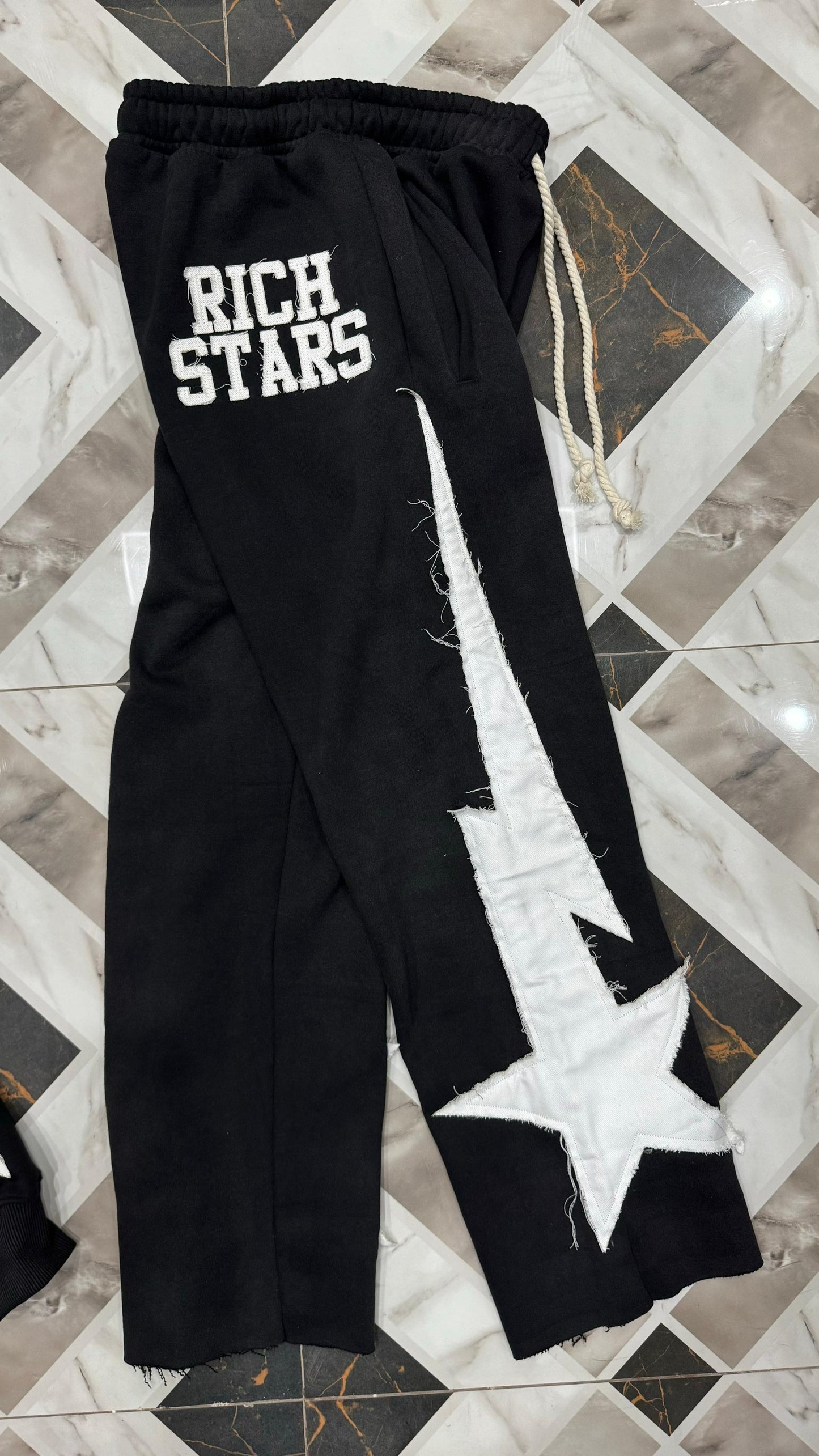 BLACK “RICH STARS” Distressed Oversized Flared Sets®️