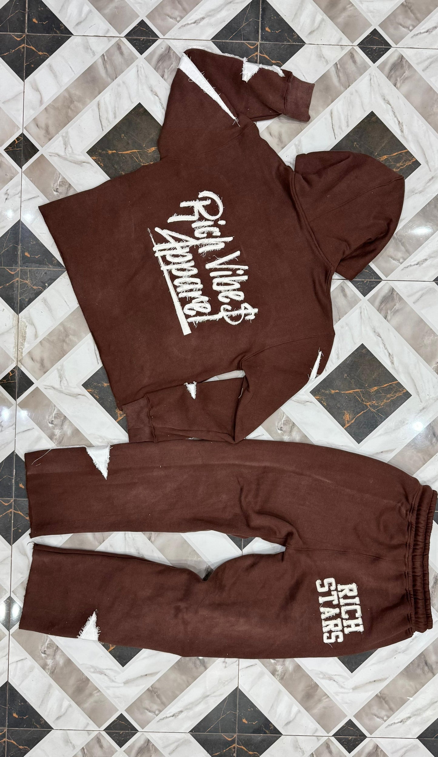 BROWN “RICH STARS” Distressed Oversized Flared Sets®️