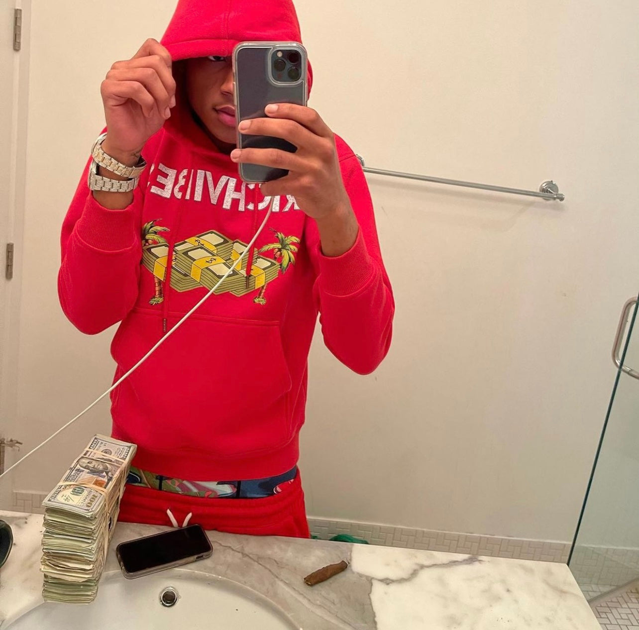 RED RICHVIBES' Hoodie 🆘 - Rich Vibes Apparel