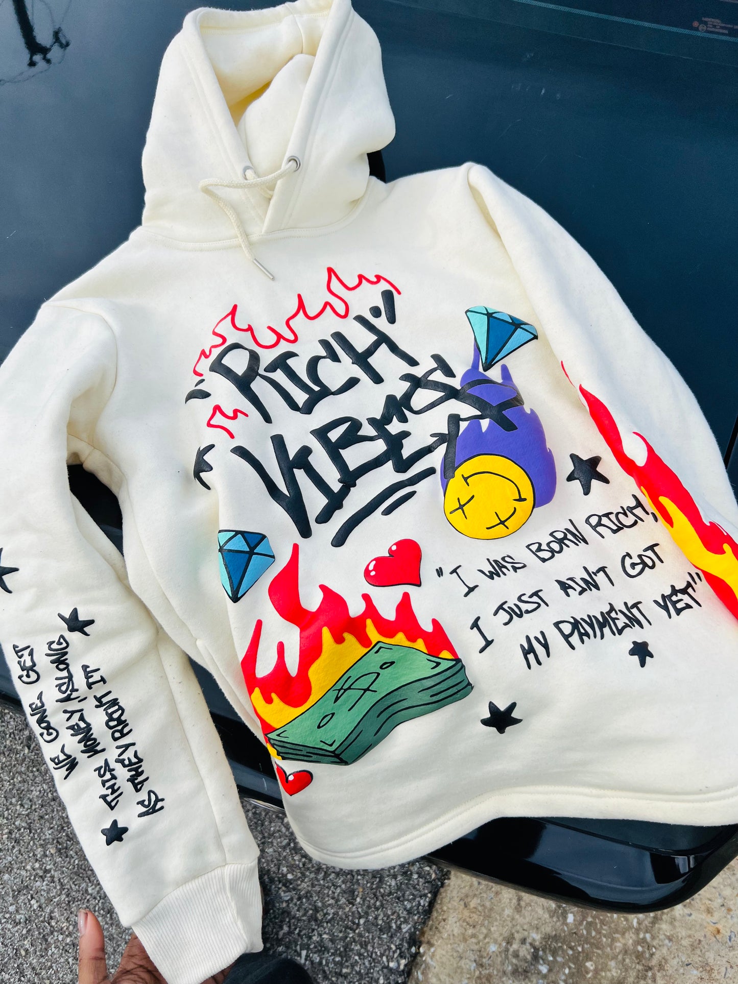 RICH DREAMZ Graphic Hoodie🔥 - Rich Vibes Apparel