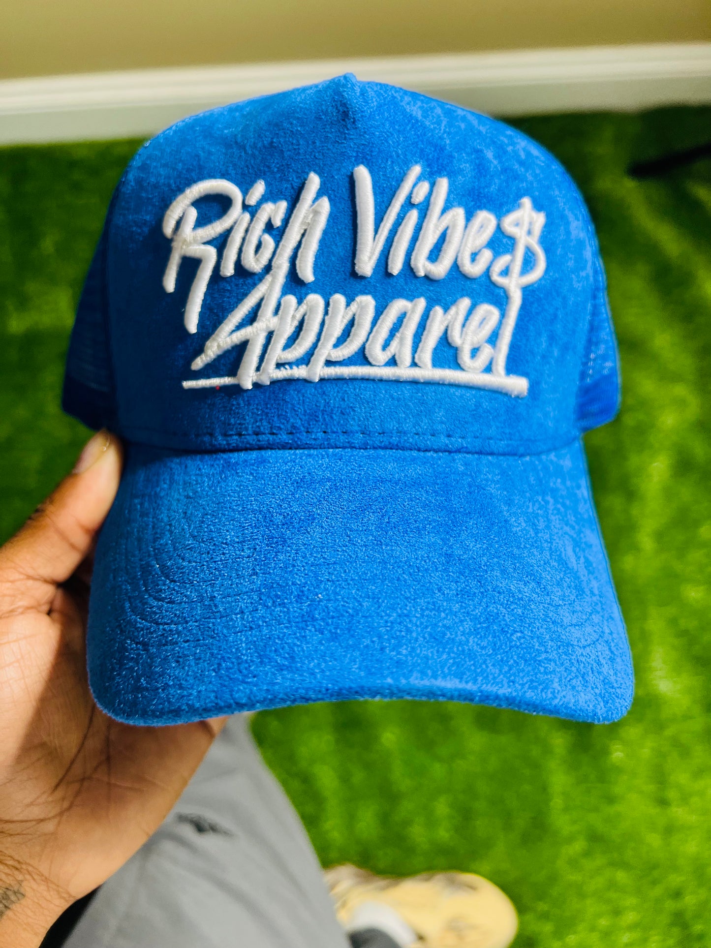 Blue store suede hat